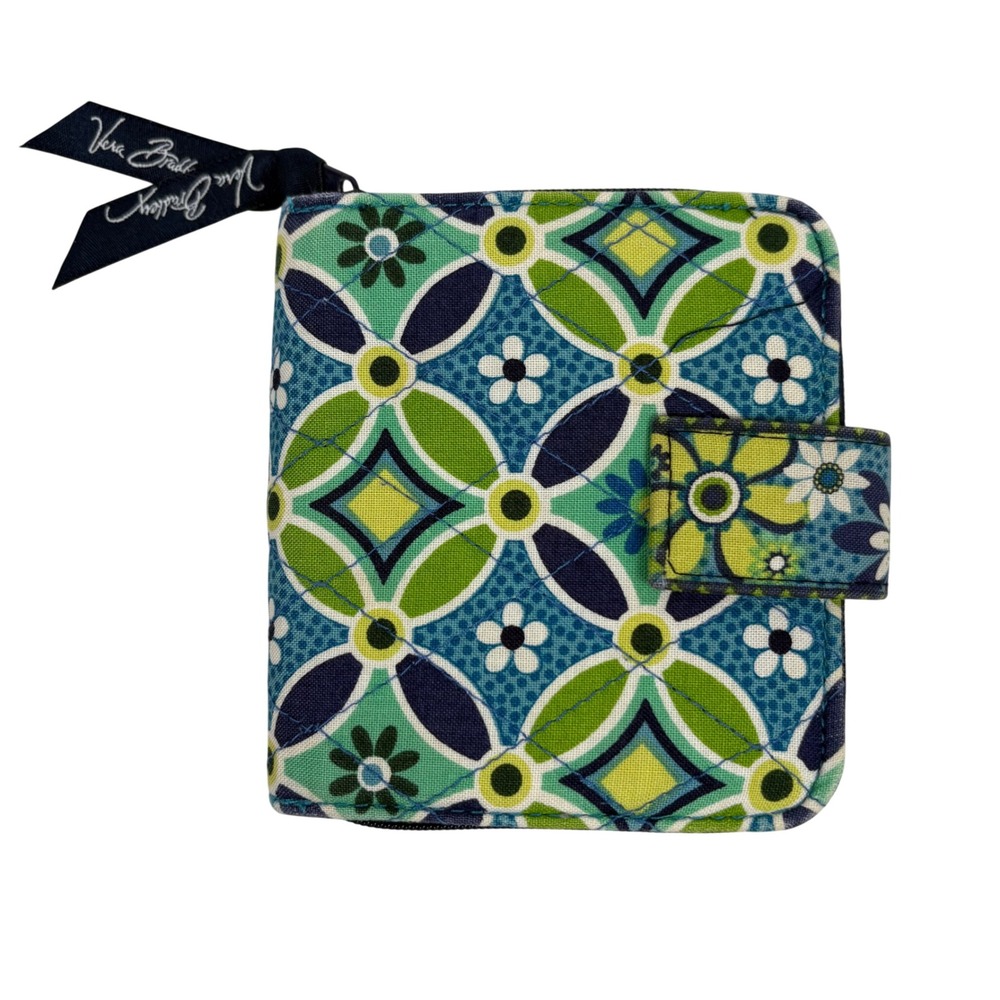 Vera Bradley Bifold Wallet Blue Green Daisy Daisy Quilted‎ Floral Coin Pocket - Picture 1 of 10
